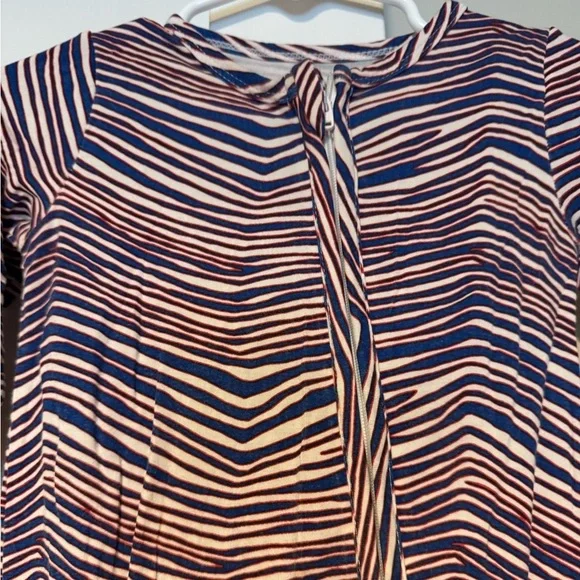 Angel Dear Zigzag Patterned Footie - Blue and Red Bamboo Pajamas Size 6-9 months - Picture 3 of 5